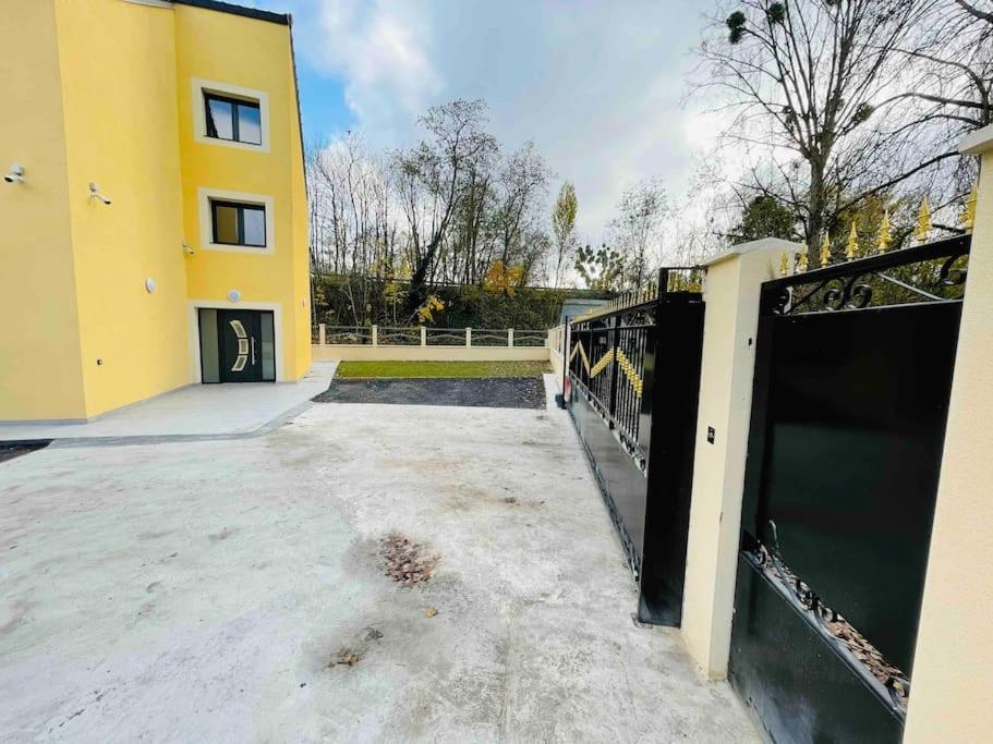 Masion Belle Vue Sarcelles Exterior foto